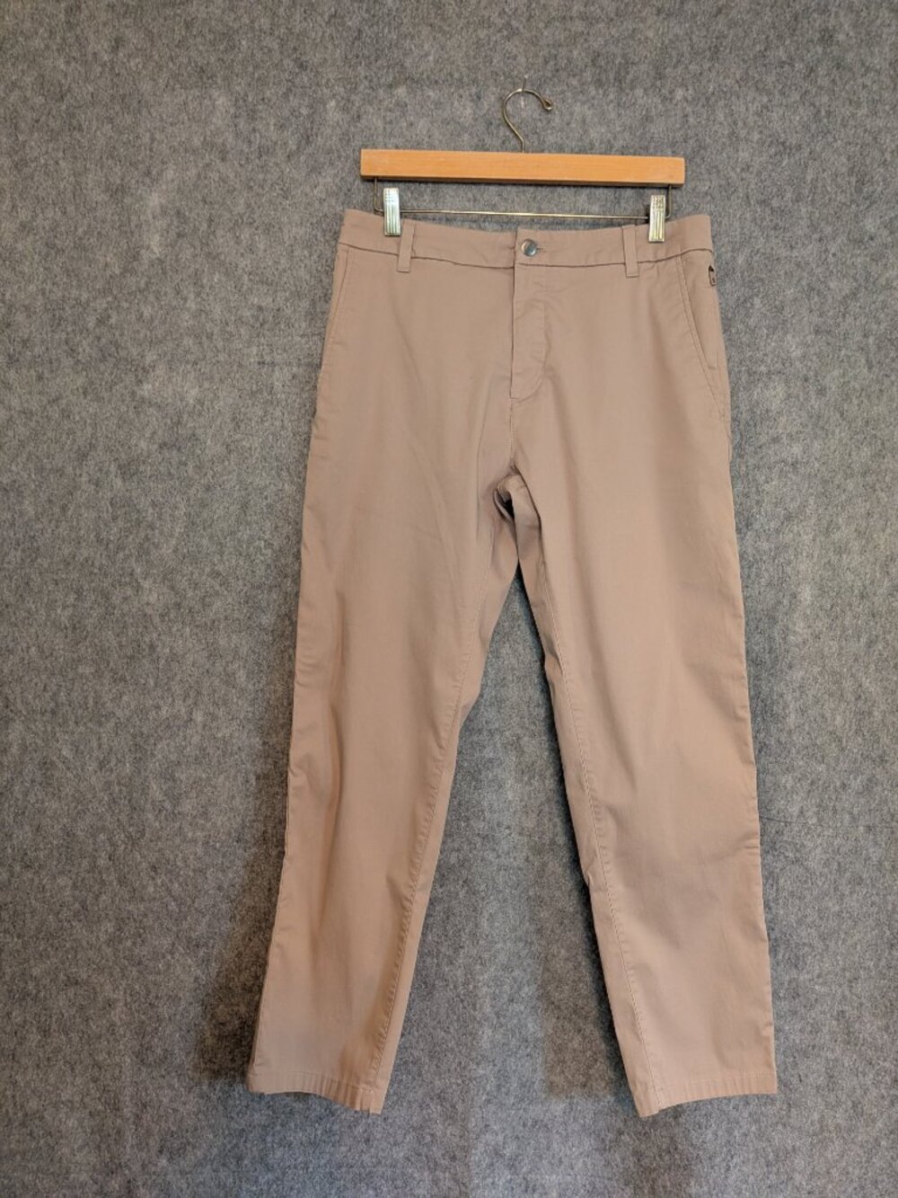 Birddogs Pants Men's 32 X 28 Tan Khaki Chino Business Golf Outdoor Stretch